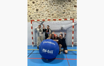 Kin Ball